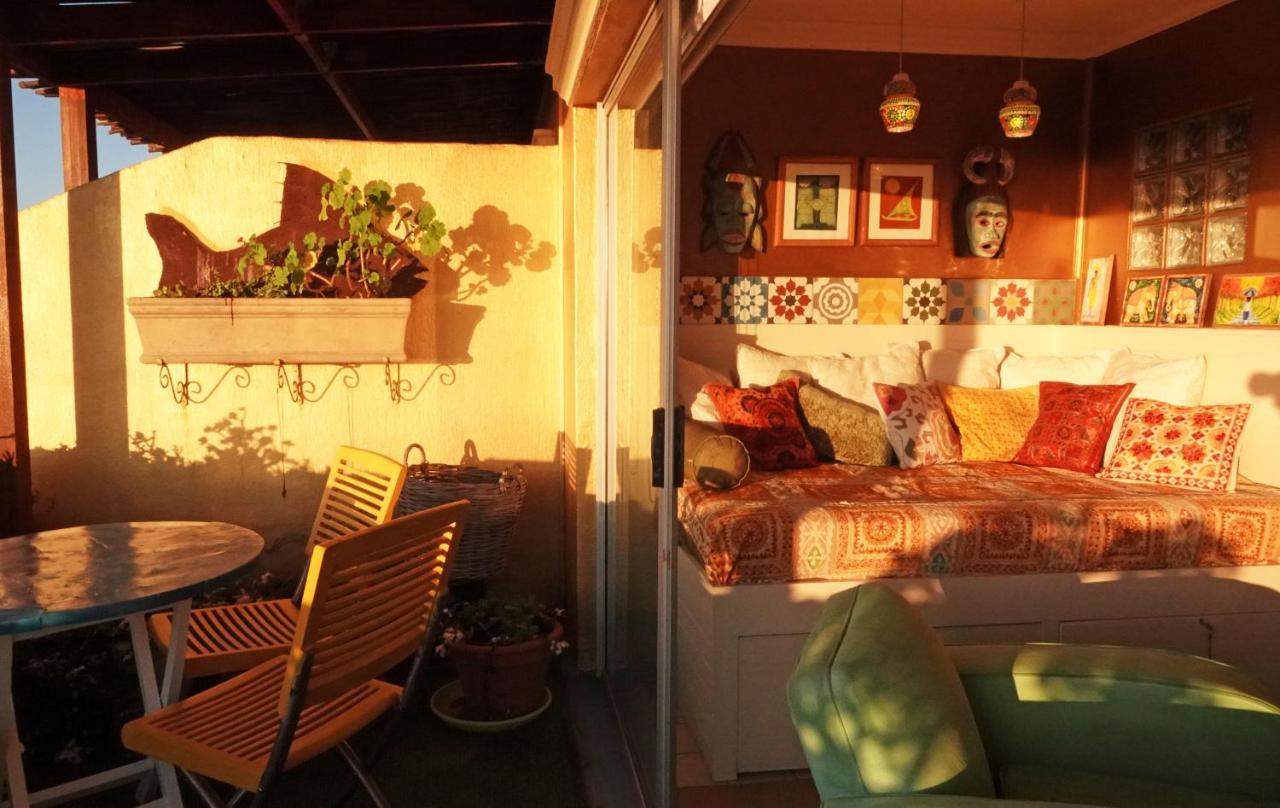 Dolphin Inn Guesthouse Cape Town Exterior photo