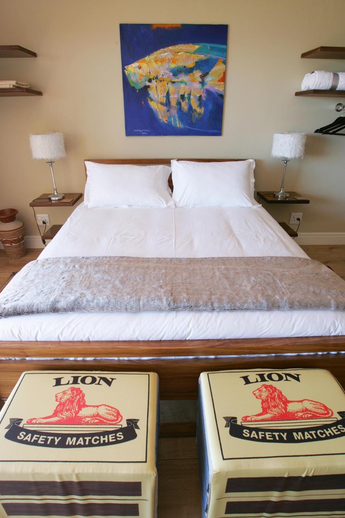 Dolphin Inn Guesthouse Cape Town Exterior photo